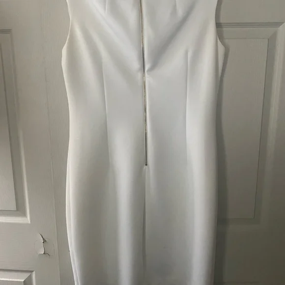 Calvin Klein Elegant White Sleeveless Dress with Silver and Gold Accents - Picture 2 of 2